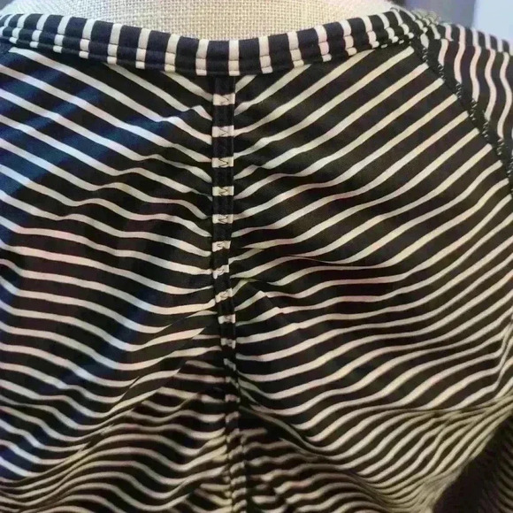 Athleta Striped Shell Top - Picture 5 of 9